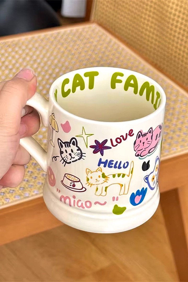 Ručně malovaný kočičí hrnek pro kočičí dámu