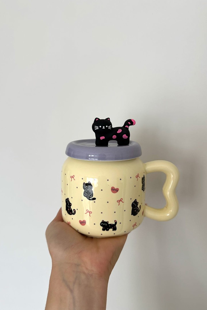 Velký hrnek s víčkem s kočkou a brčkem 400ml