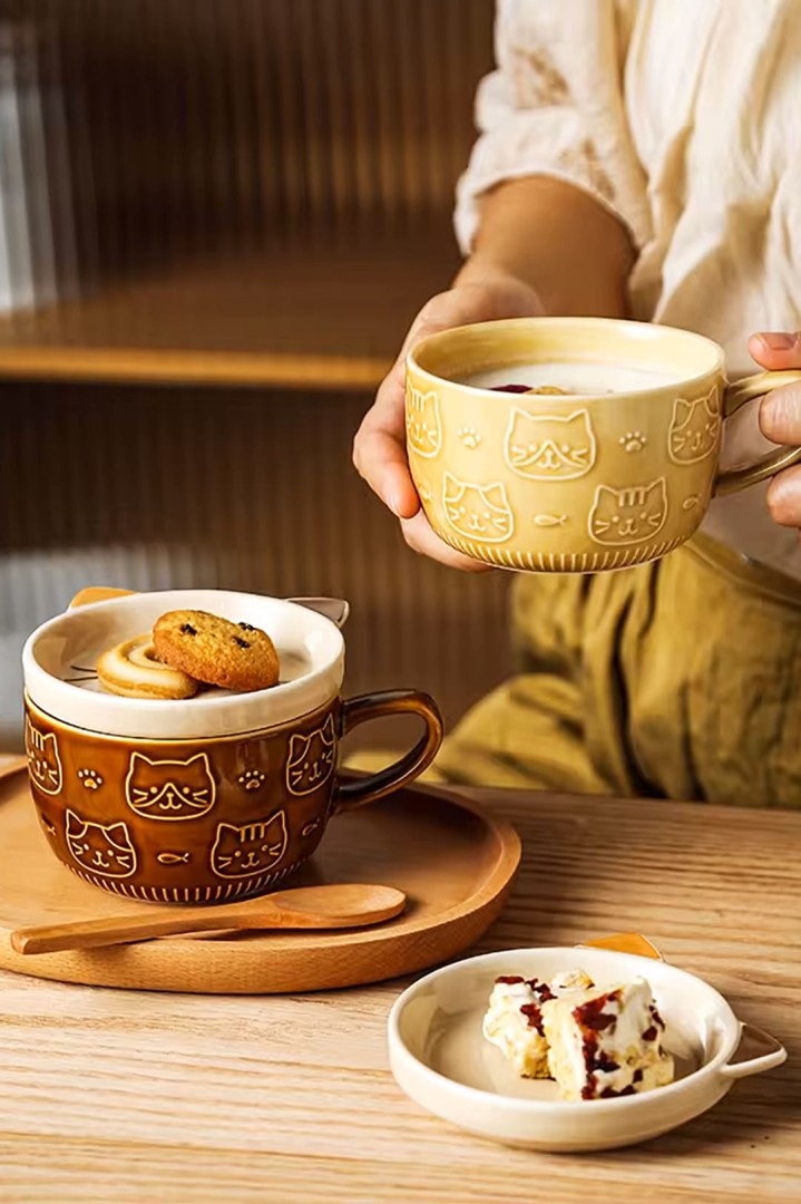 Sada šálek + talíř ve tvaru kočky