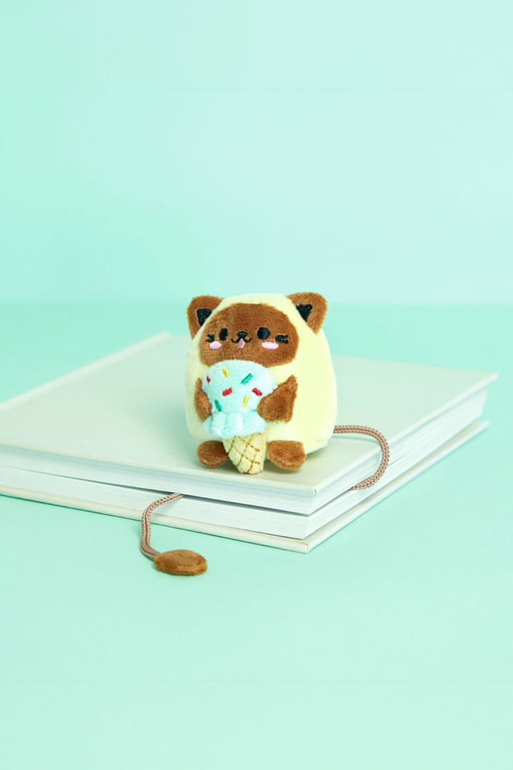 Plyšová záložka barevná kočka