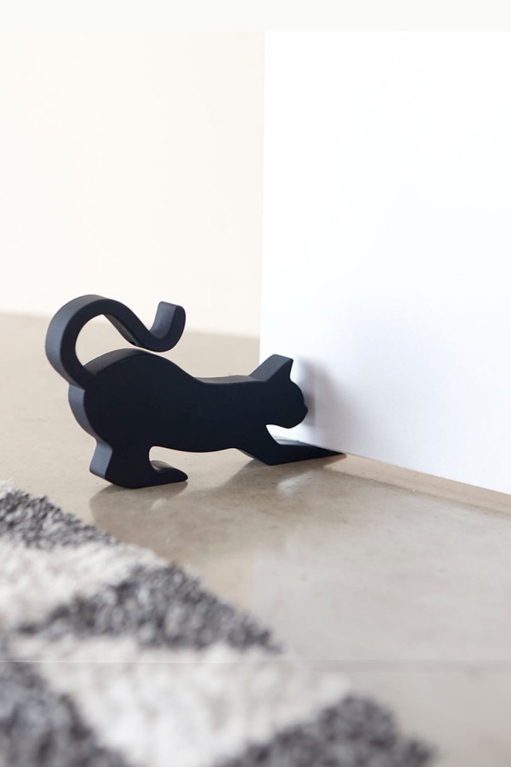 Zarážka na dveře ve tvaru černé kočky